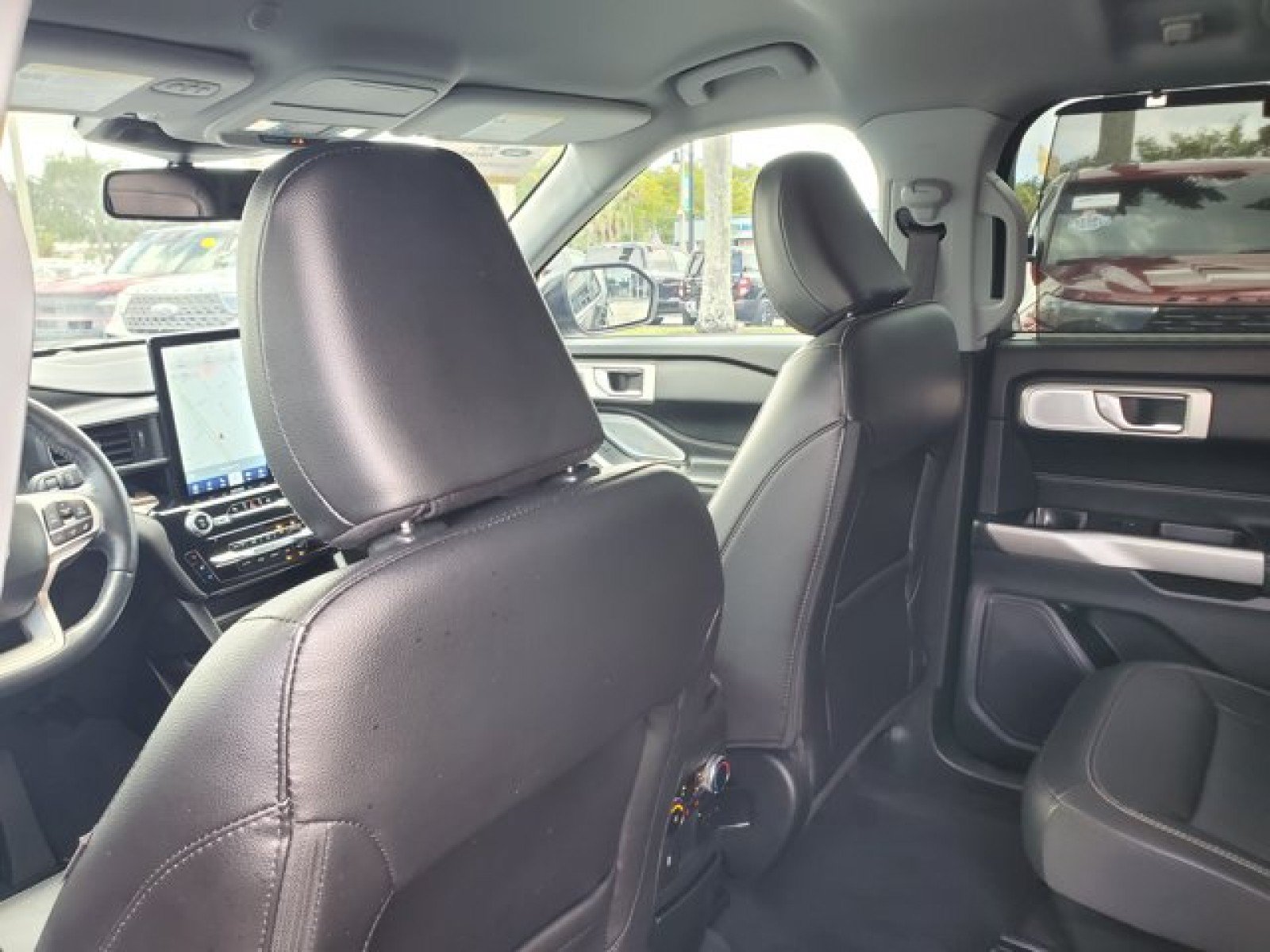 Certified 2023 Ford Explorer Limited w/ Limited Technology Package RWD image 27
