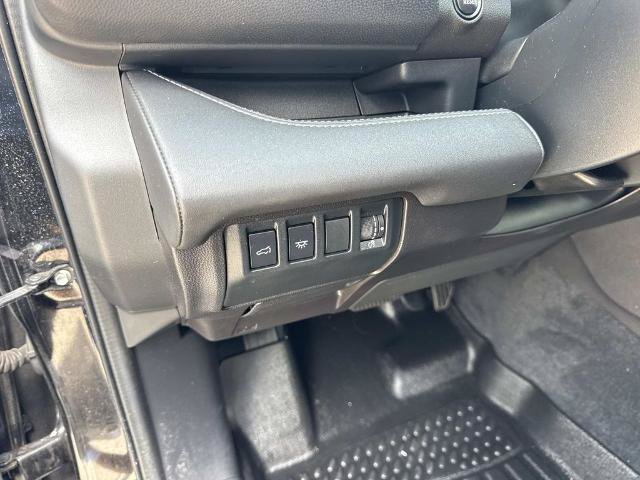 Used 2023 Subaru Ascent Touring AWD/4WD image 21