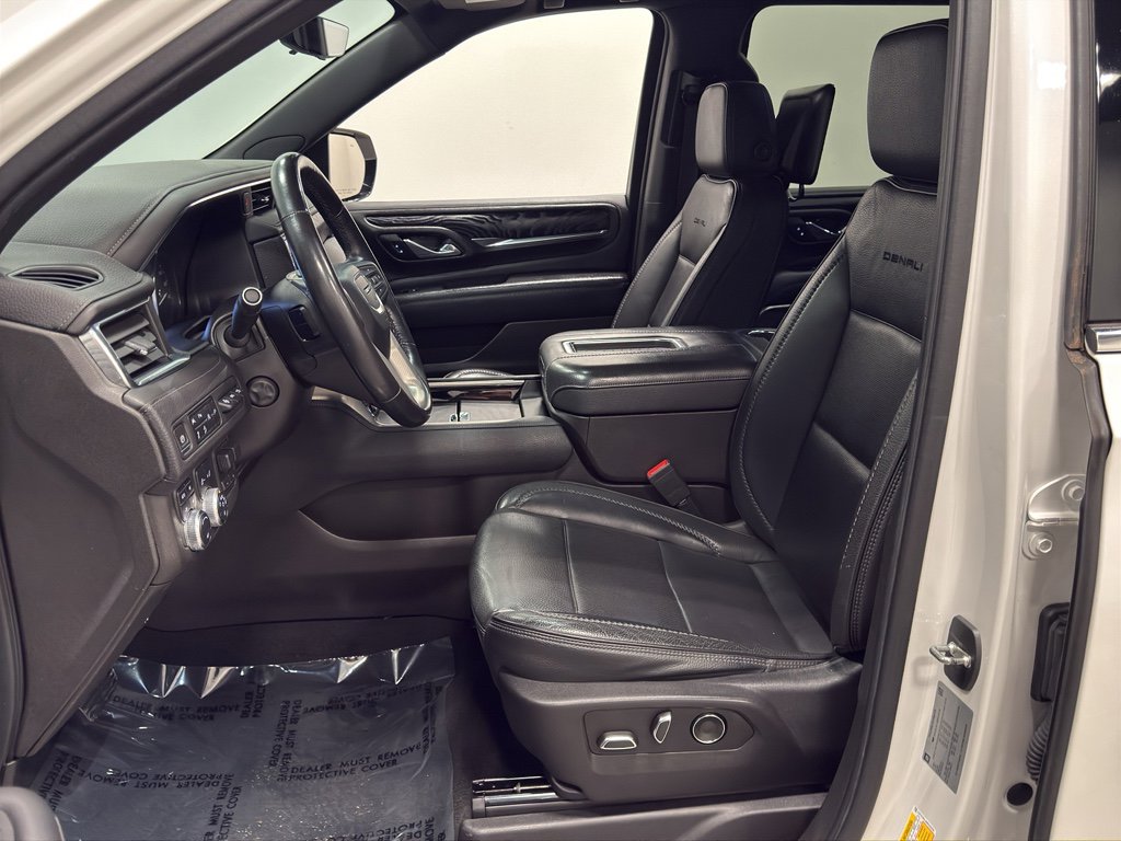 Used 2021 GMC Yukon XL Denali w/ Denali Ultimate Package image 10