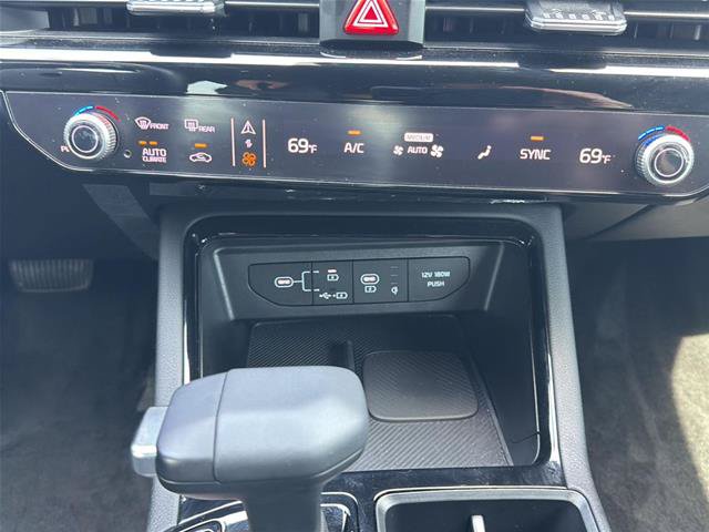 Used 2025 Kia K5 GT-Line w/ GT-Line Premium Package AWD/4WD image 24