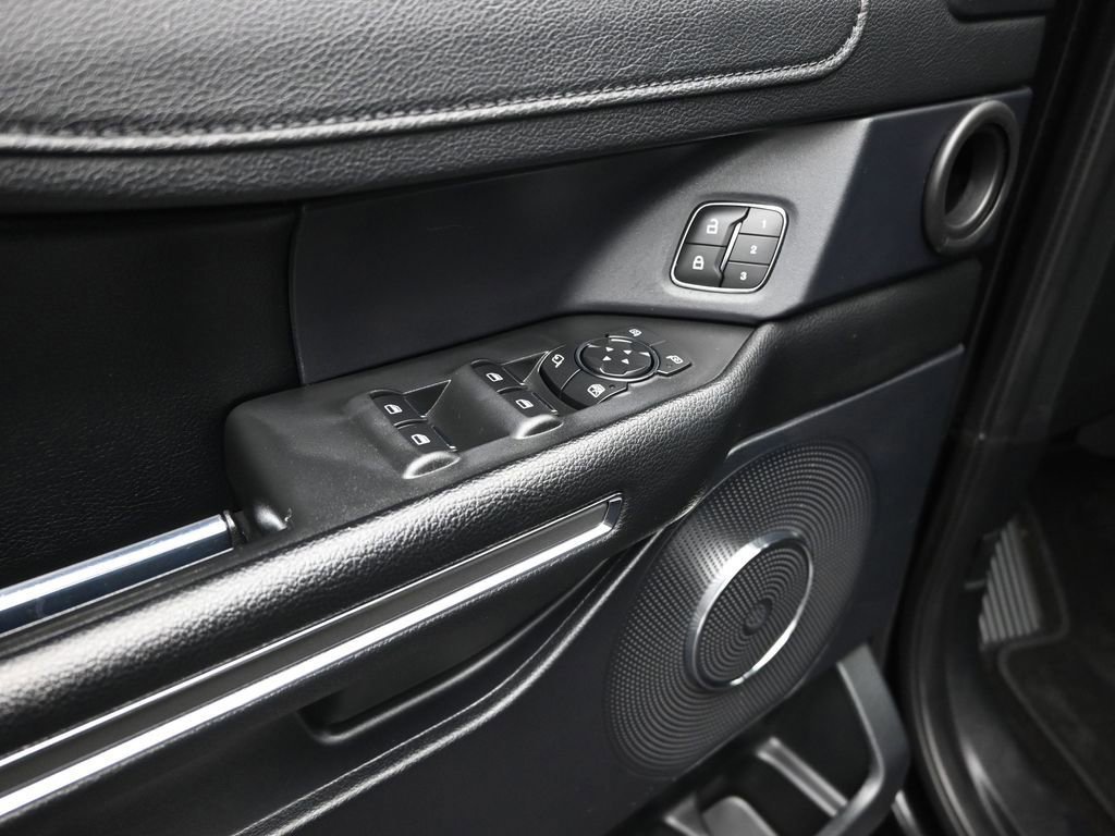 Certified 2020 Ford Expedition XLT w/ Equipment Group 202A image 18