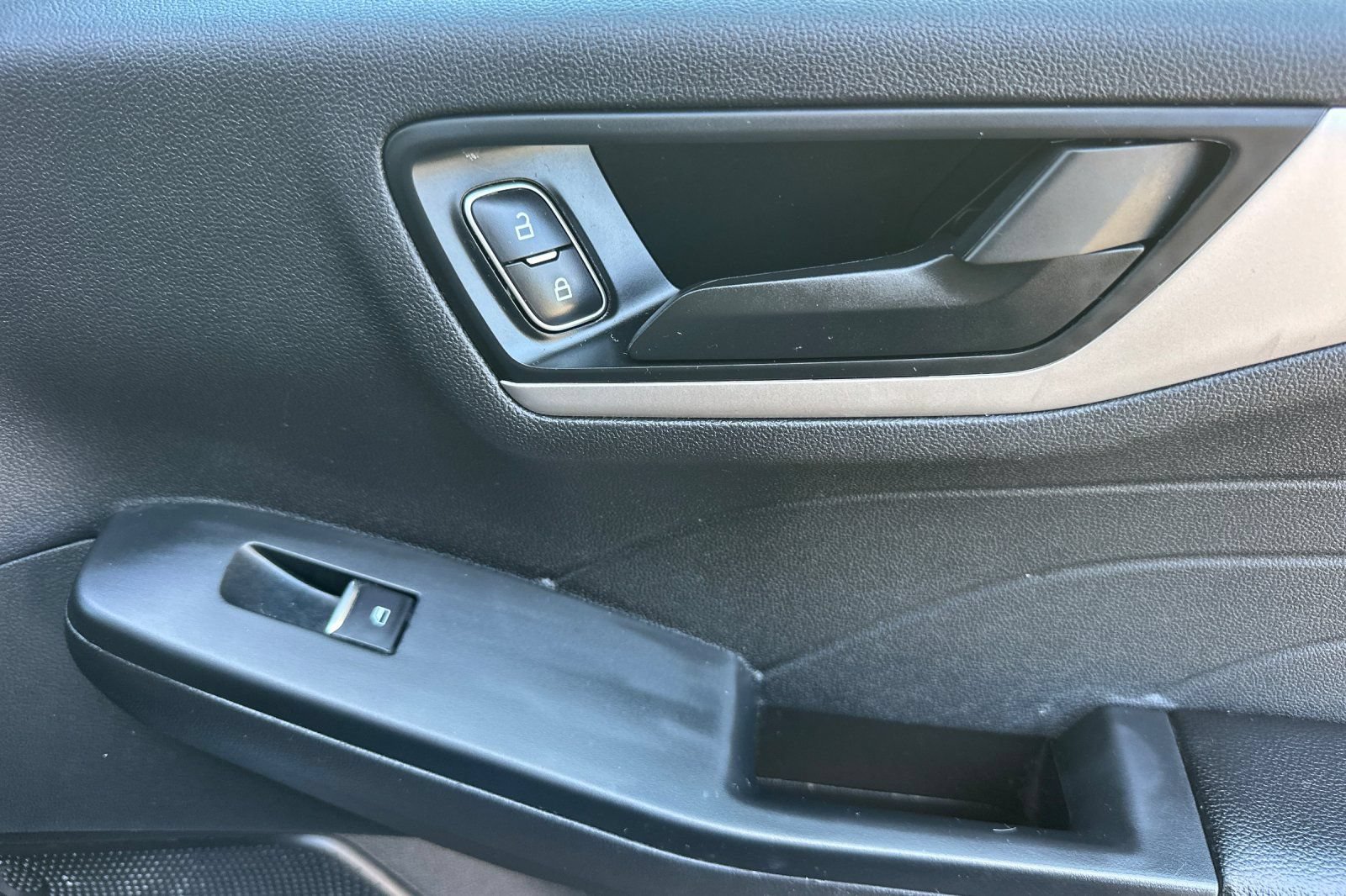 Certified 2022 Ford Escape SE w/ SE Sport Appearance Package FWD image 21