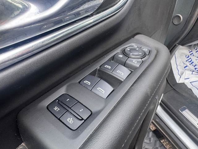 Used 2024 Chevrolet Tahoe Z71 w/ Luxury Package AWD/4WD image 19
