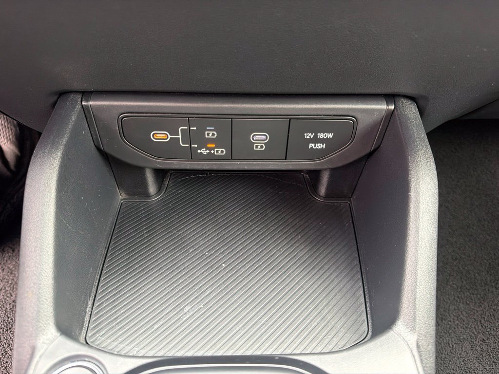Used 2025 Kia K4 FWD image 36