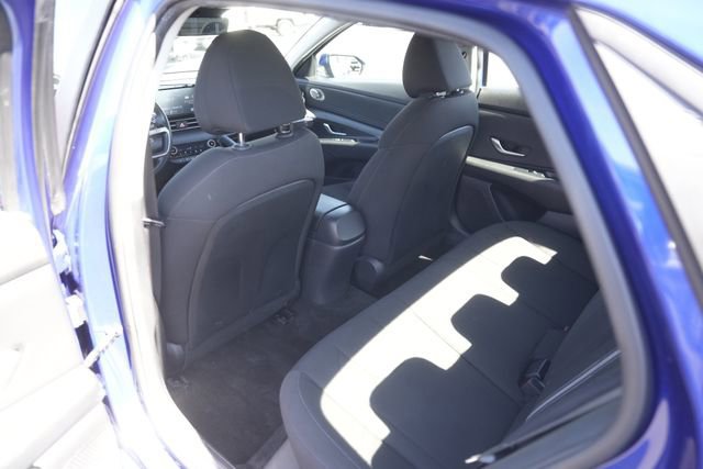 Used 2021 Hyundai Elantra SEL w/ Convenience Package image 11