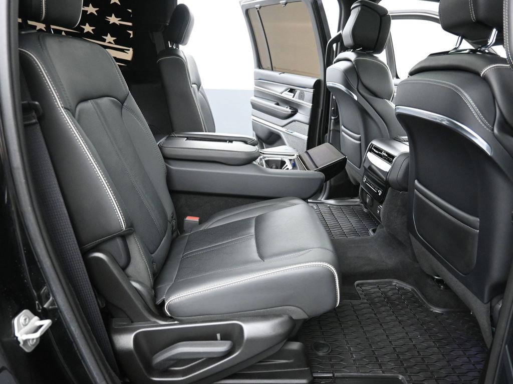 Used 2023 Jeep Grand Wagoneer Series II w/ Quick Order Packagew 28T image 12