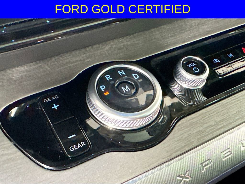 Certified 2025 Ford Expedition Max Platinum image 17