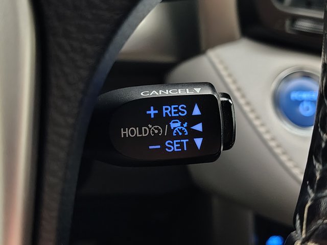 Used 2017 Toyota RAV4 Limited w/ Advanced Technology Package AWD/4WD image 40