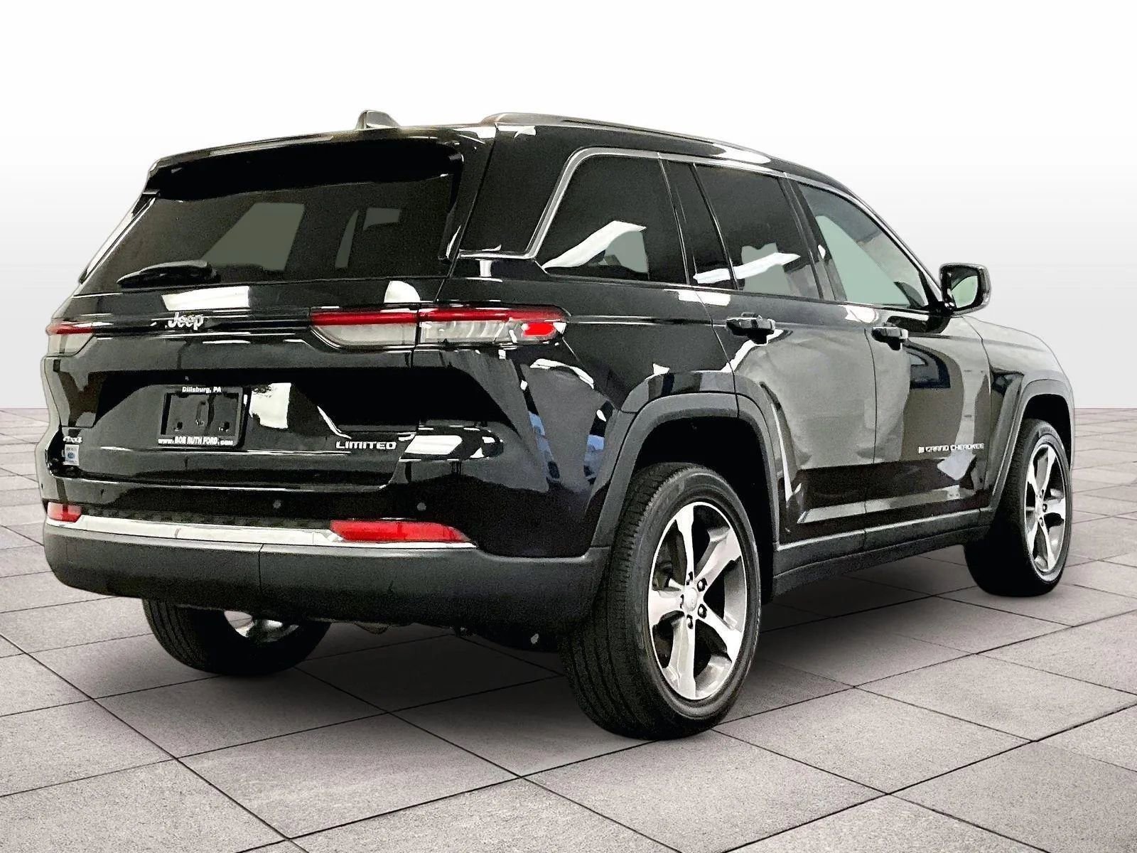 Used 2023 Jeep Grand Cherokee Limited image 11