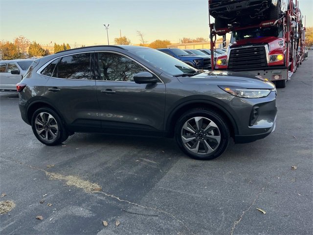 Certified 2025 Ford Escape Platinum w/ Premium Technology Package image 2