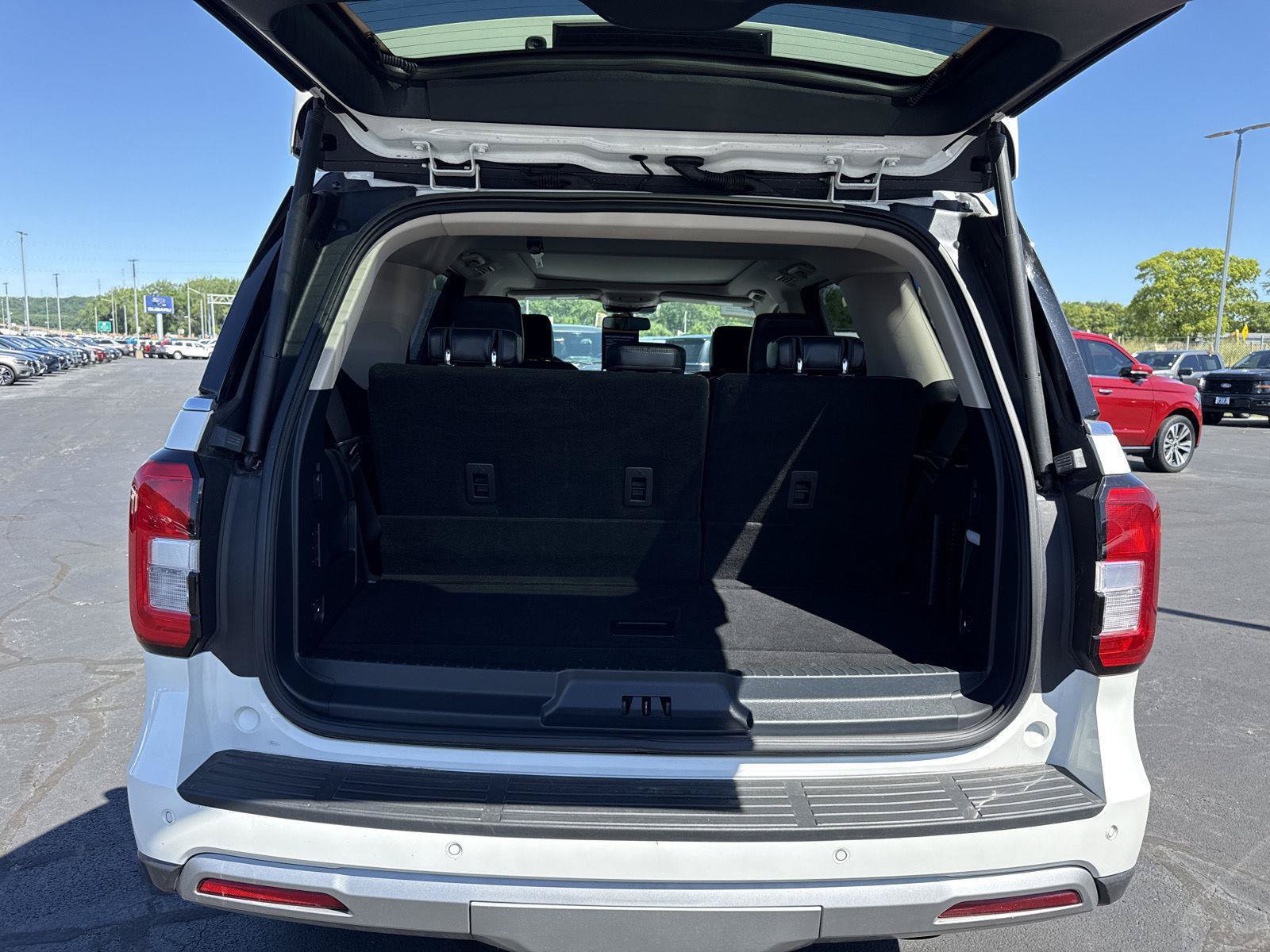 Certified 2024 Ford Expedition XLT AWD/4WD image 33