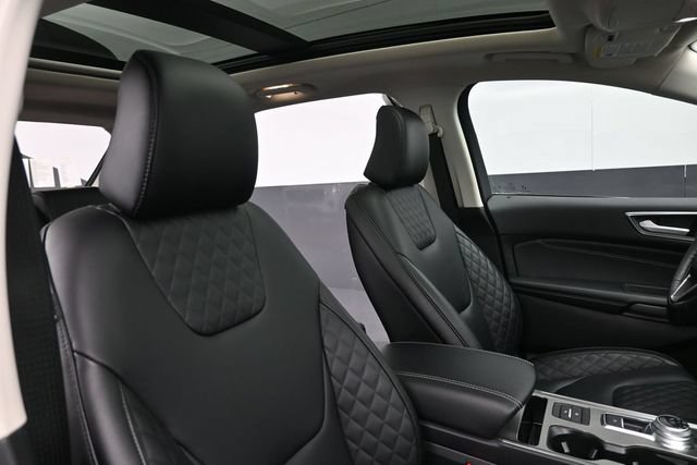 Certified 2024 Ford Edge Titanium AWD/4WD image 29