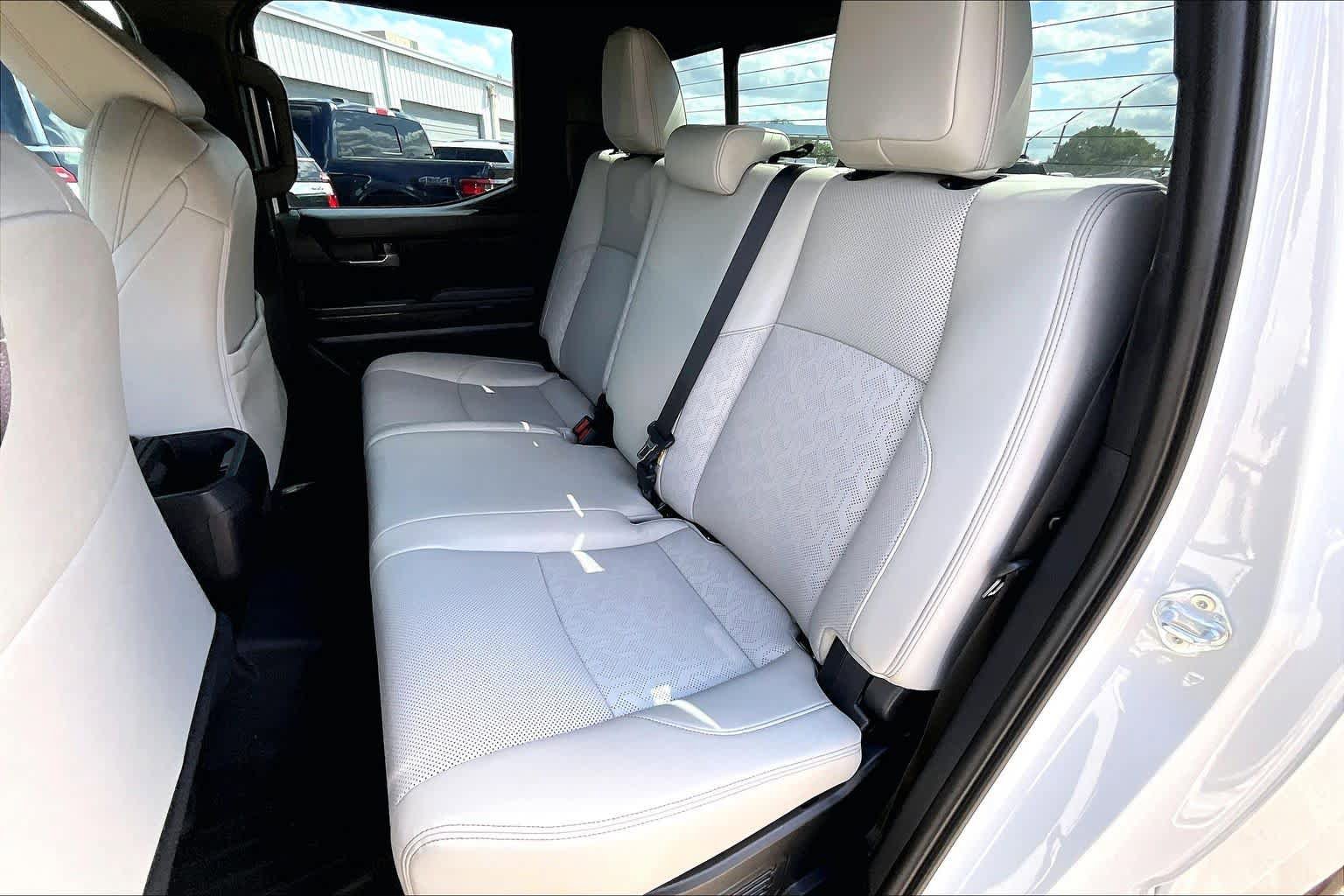 Used 2025 Toyota Tacoma Limited AWD/4WD image 21