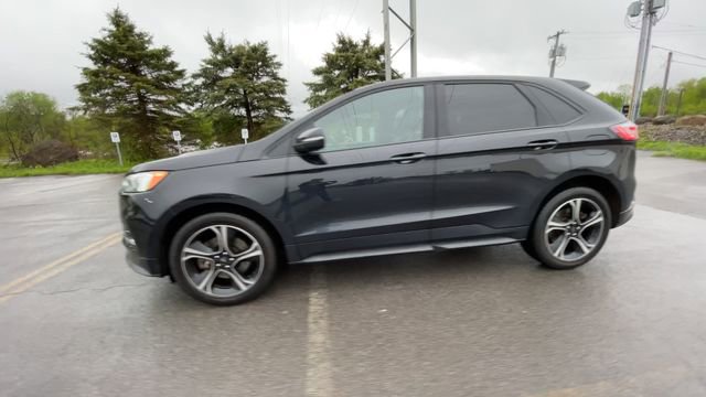 Certified 2020 Ford Edge ST w/ Cold Weather Package AWD/4WD image 6