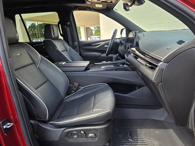 Used 2024 Cadillac Escalade Sport w/ LPO, ONYX Package AWD/4WD image 33