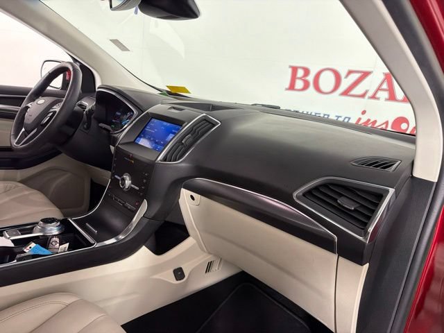 Certified 2020 Ford Edge Titanium FWD image 17