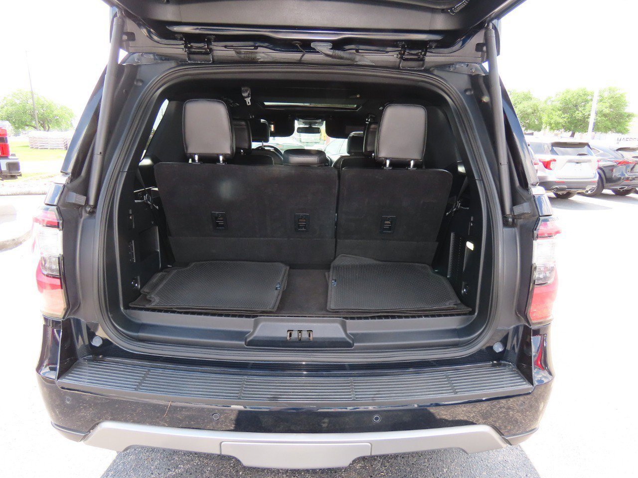 Certified 2021 Ford Expedition Limited image 13