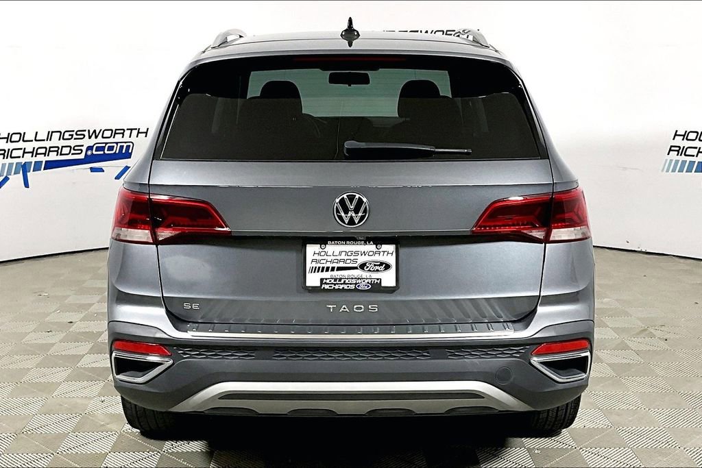 Used 2022 Volkswagen Taos SE FWD image 4