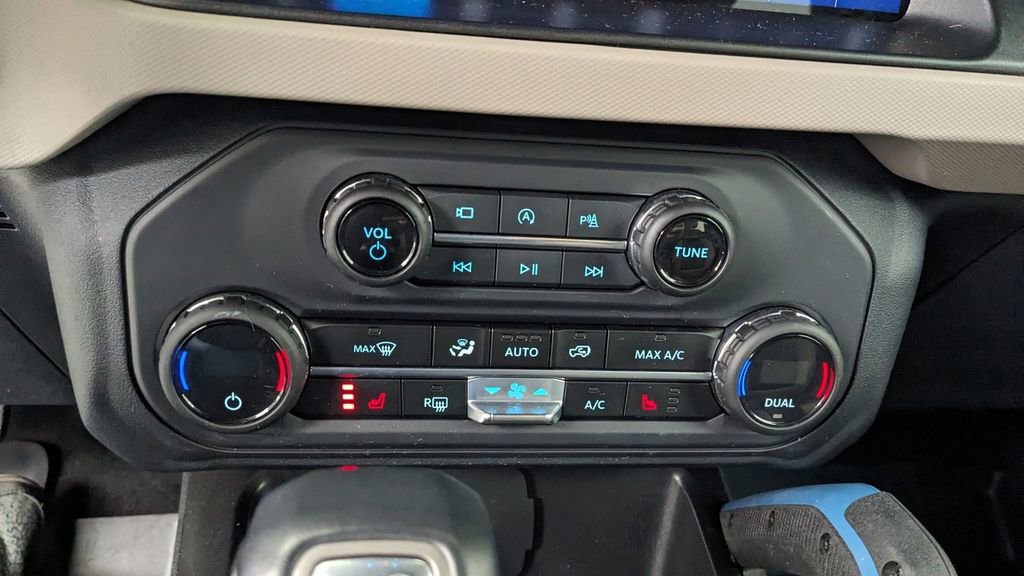 Certified 2023 Ford Bronco Wildtrak AWD/4WD image 28