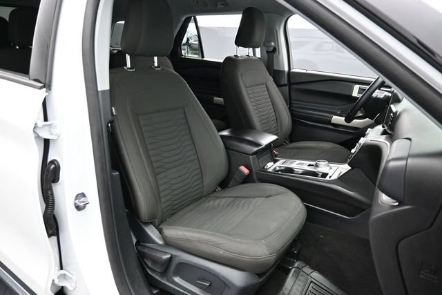 Certified 2021 Ford Explorer XLT RWD image 30