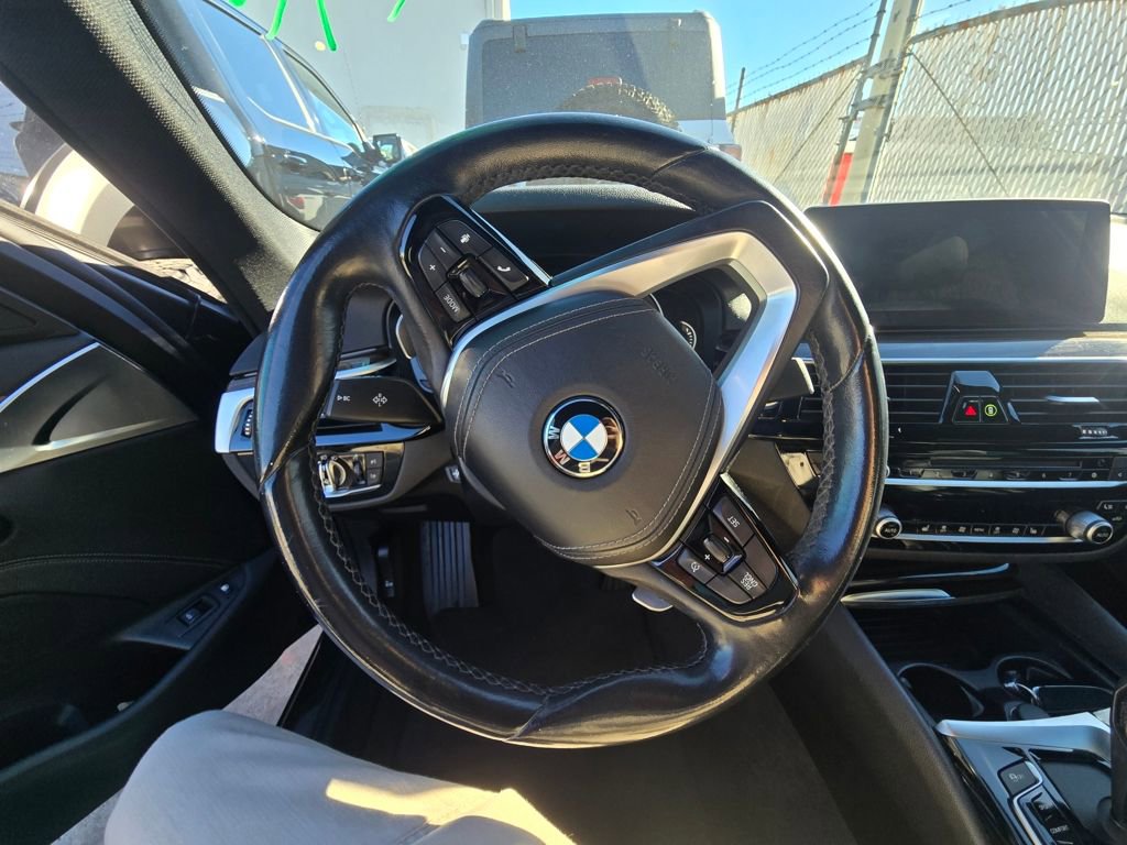Used 2019 BMW 530e w/ Convenience Package image 65