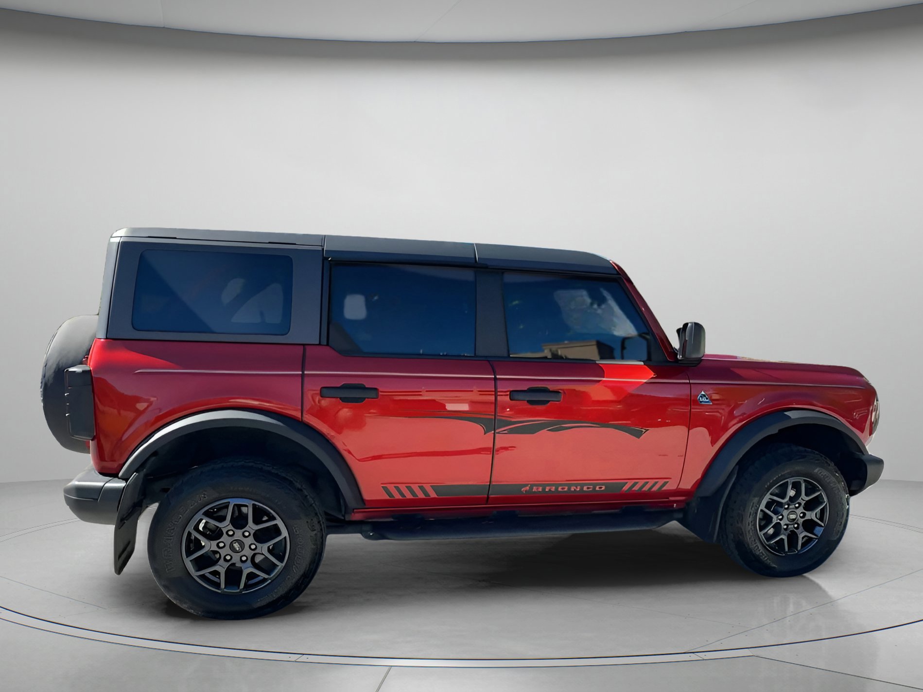 Certified 2024 Ford Bronco Black Diamond image 26