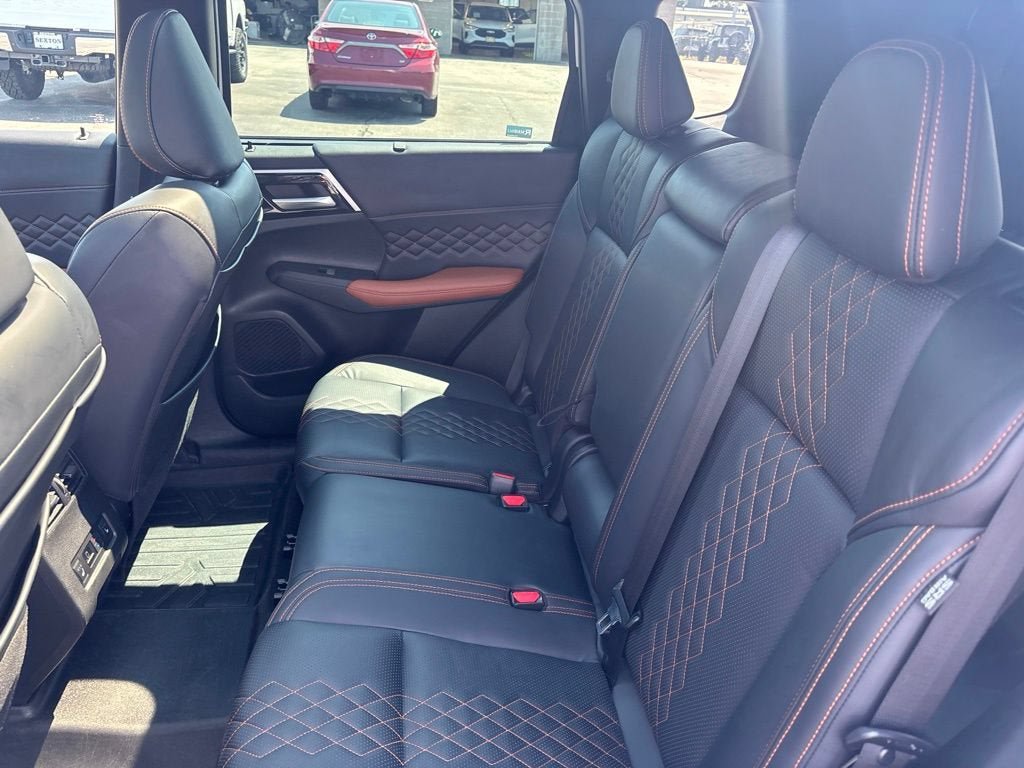 Used 2022 Mitsubishi Outlander SEL AWD/4WD image 17