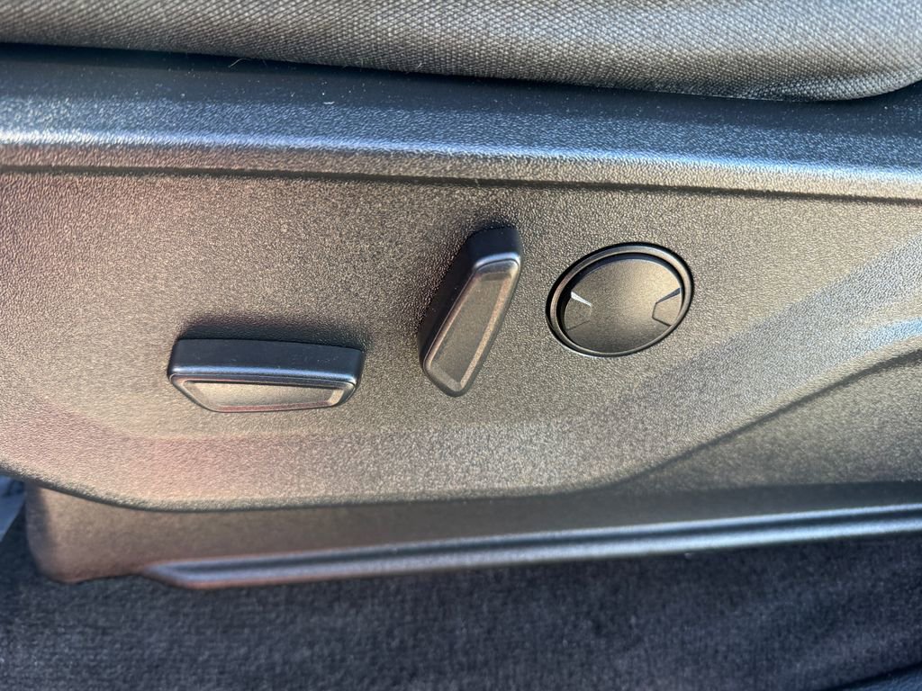 Certified 2022 Ford F150 XLT w/ Equipment Group 302A High image 24