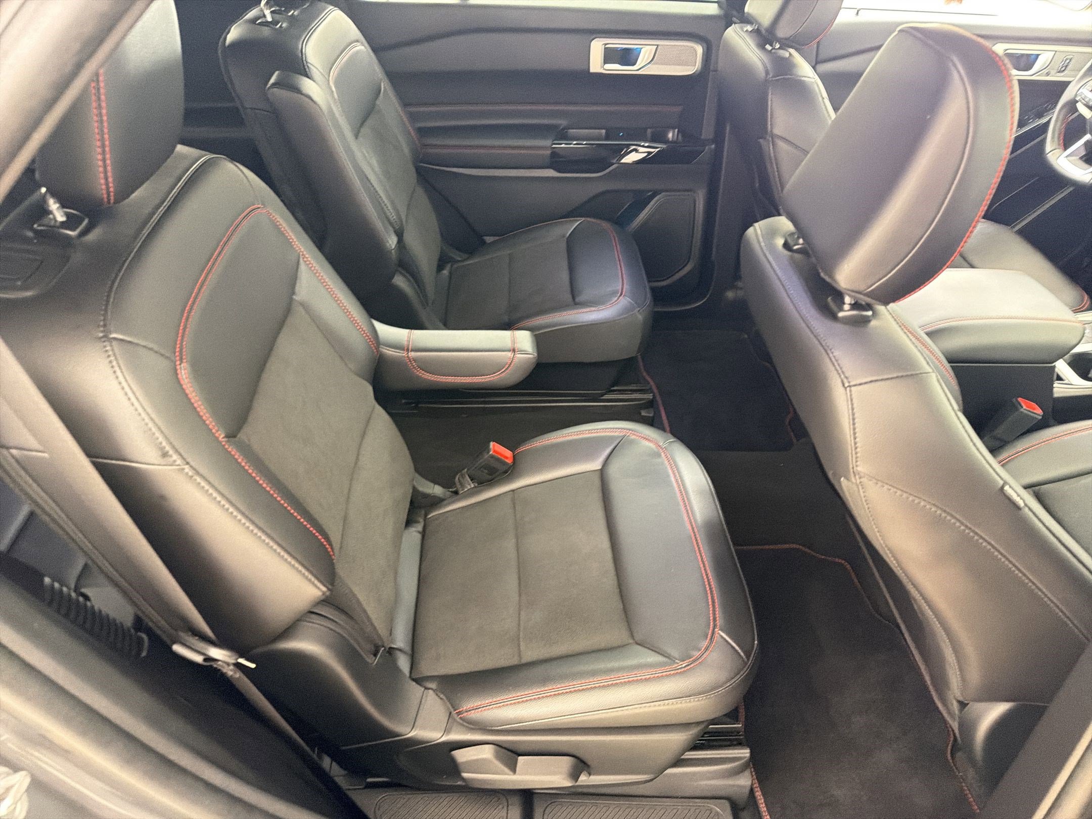 Certified 2023 Ford Explorer ST-Line AWD/4WD image 29