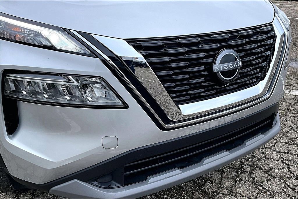 Used 2023 Nissan Rogue SV AWD/4WD image 28