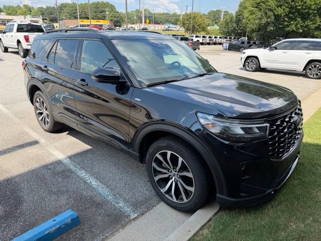 Certified 2025 Ford Explorer ST-Line AWD/4WD video 1