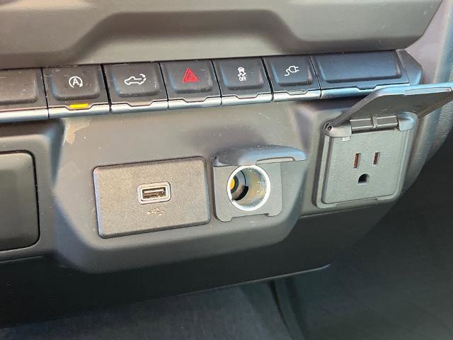 Used 2020 Chevrolet Silverado 1500 Custom w/ Rally Edition image 14