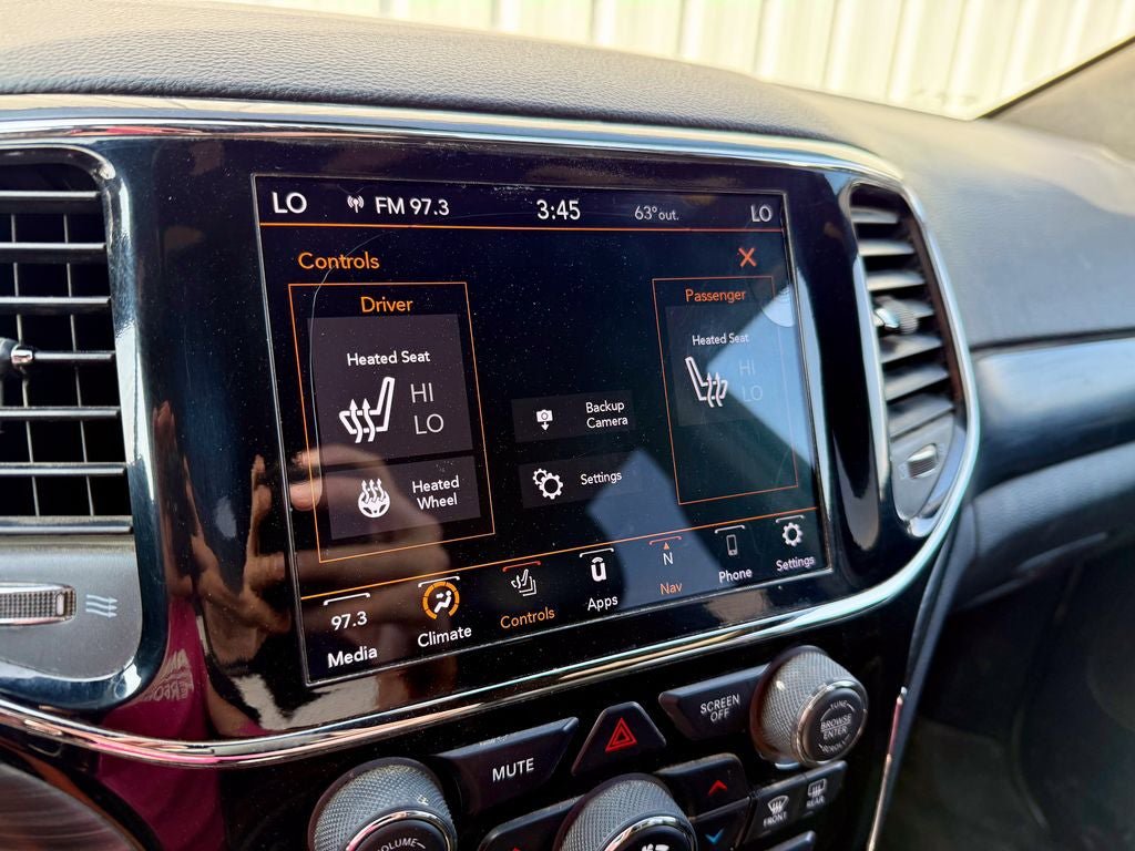 Used 2019 Jeep Grand Cherokee Altitude AWD/4WD image 23