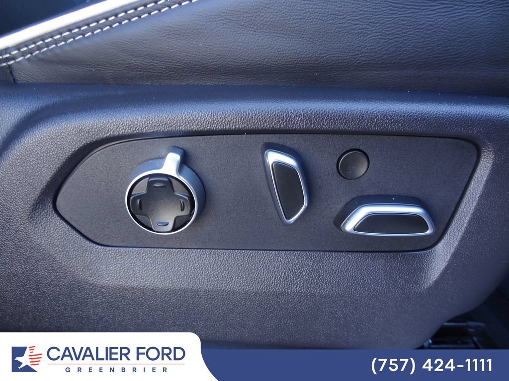 Used 2024 GMC Sierra 2500 AT4X AWD/4WD image 18
