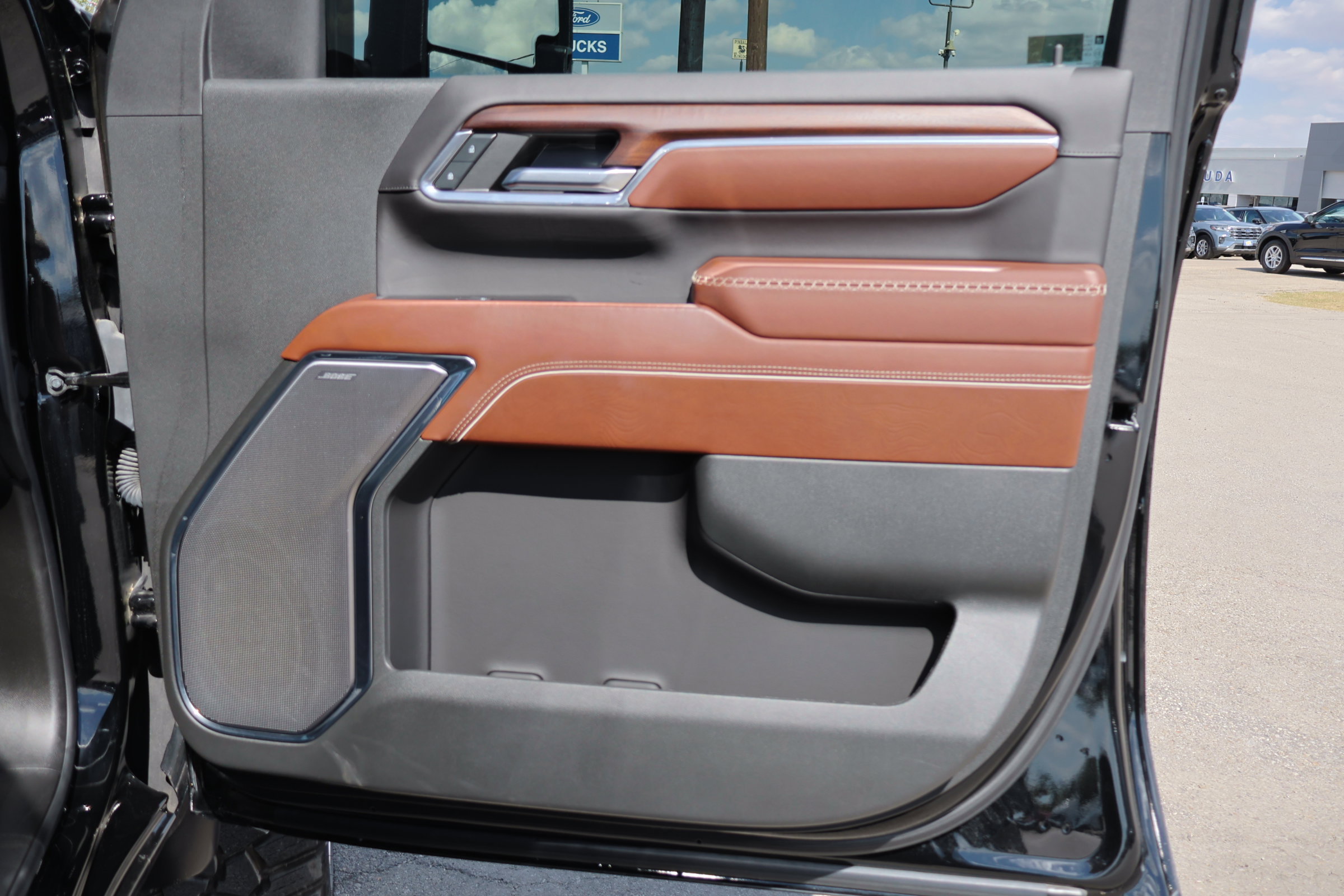 Used 2024 GMC Sierra 2500 Denali Ultimate w/ Max Trailering Package image 42