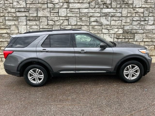 Certified 2023 Ford Explorer XLT w/ Equipment Group 202A AWD/4WD image 6
