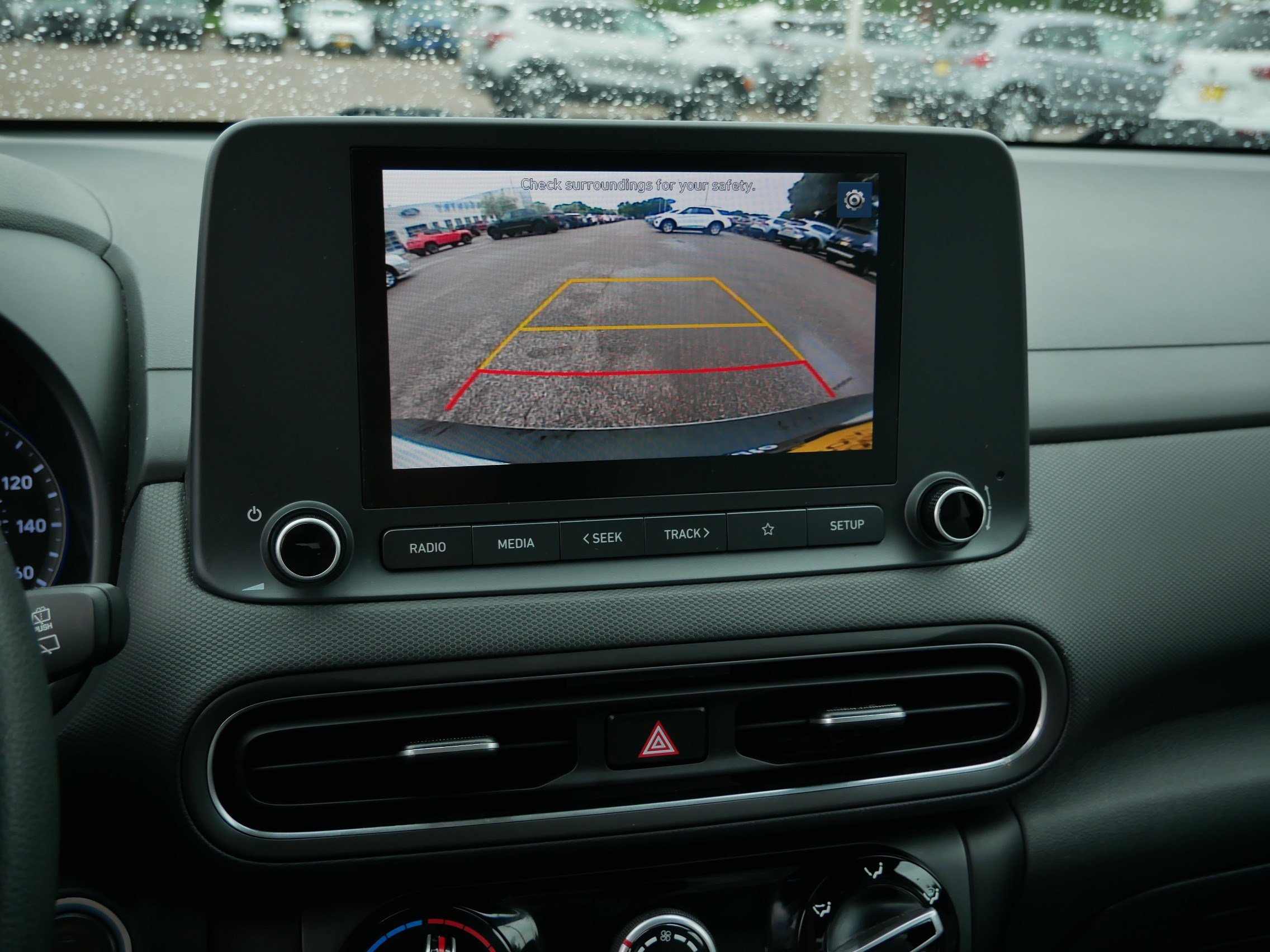 Used 2023 Hyundai Kona SEL AWD/4WD image 32