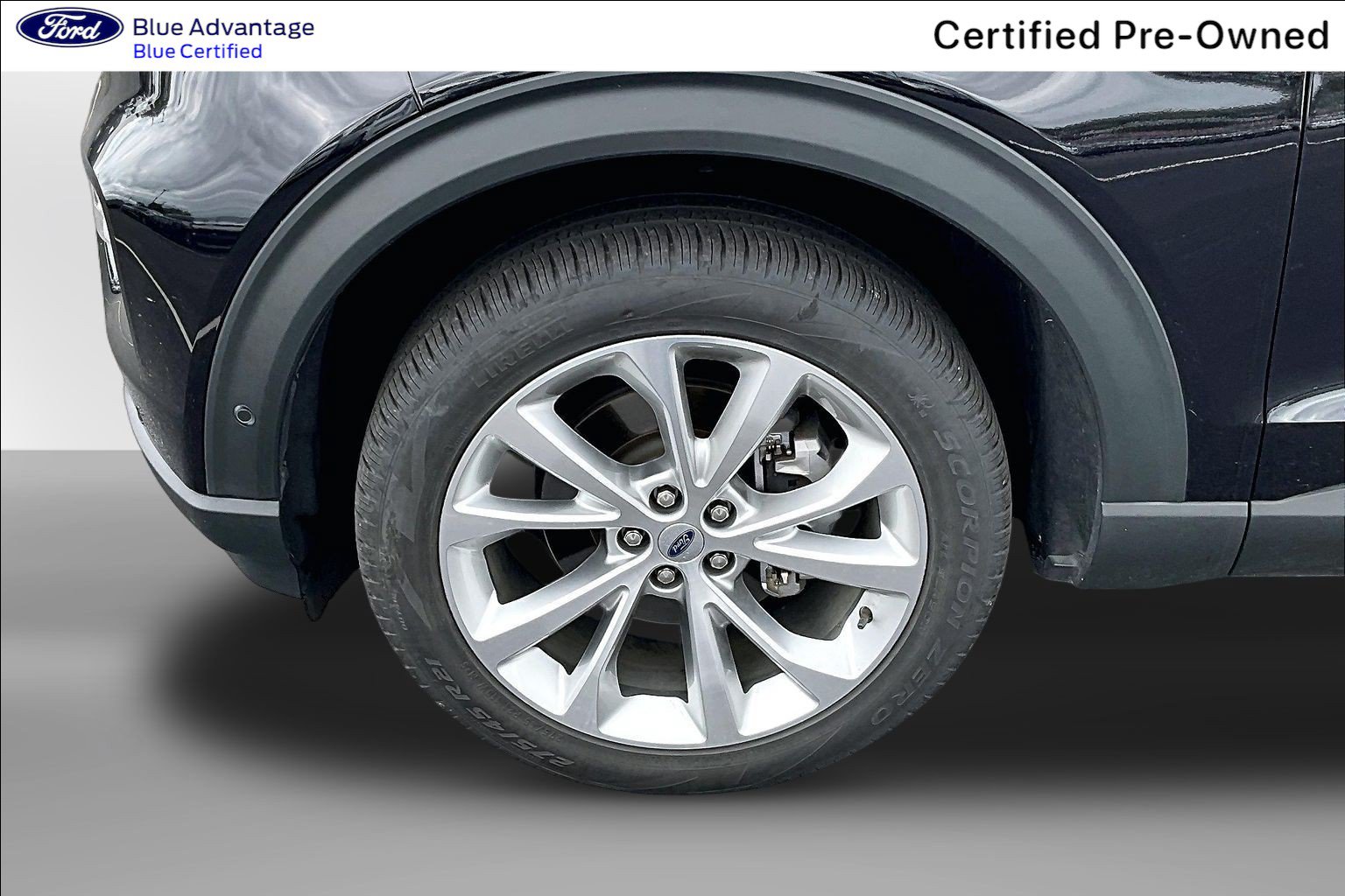 Certified 2022 Ford Explorer Platinum w/ Equipment Group 601A AWD/4WD image 9