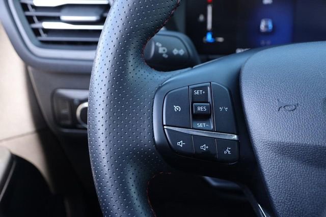 Certified 2024 Ford Escape ST-Line image 12