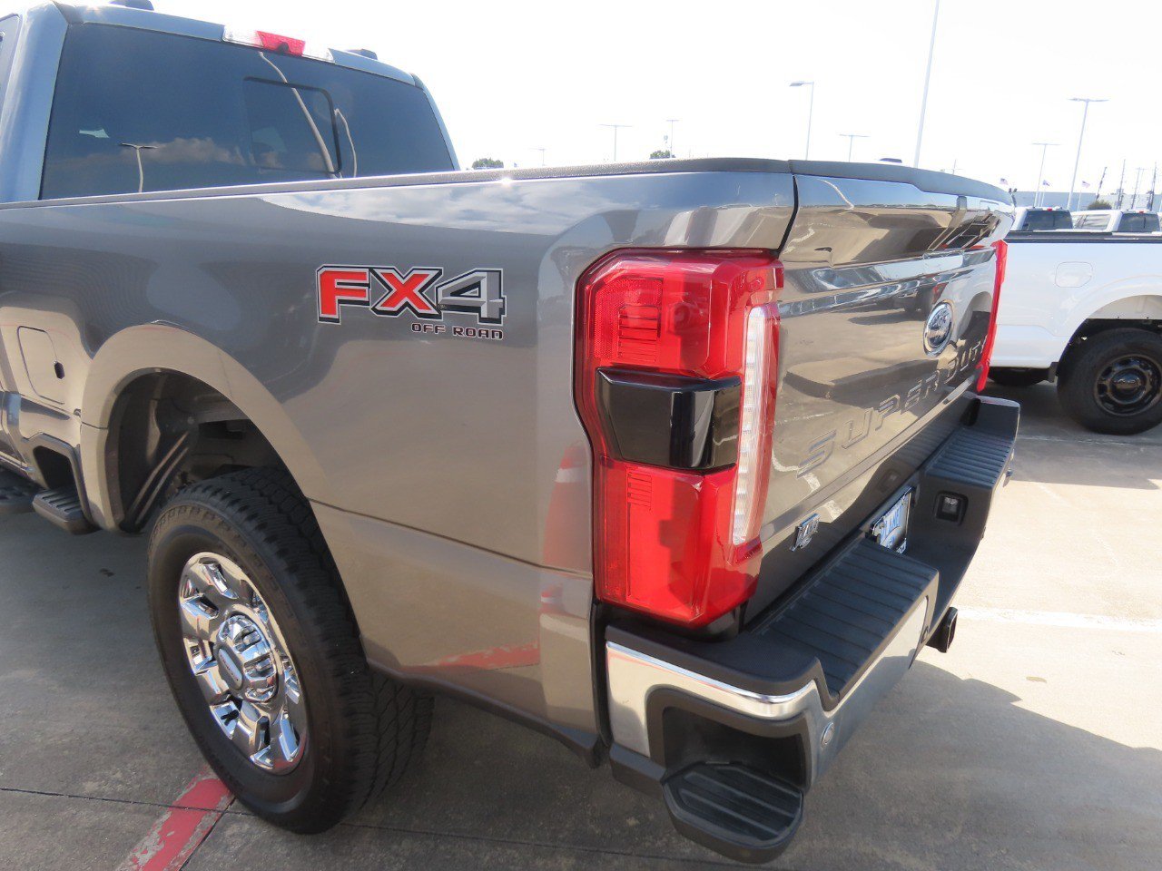 Certified 2025 Ford F250 Lariat w/ Chrome Package AWD/4WD image 15