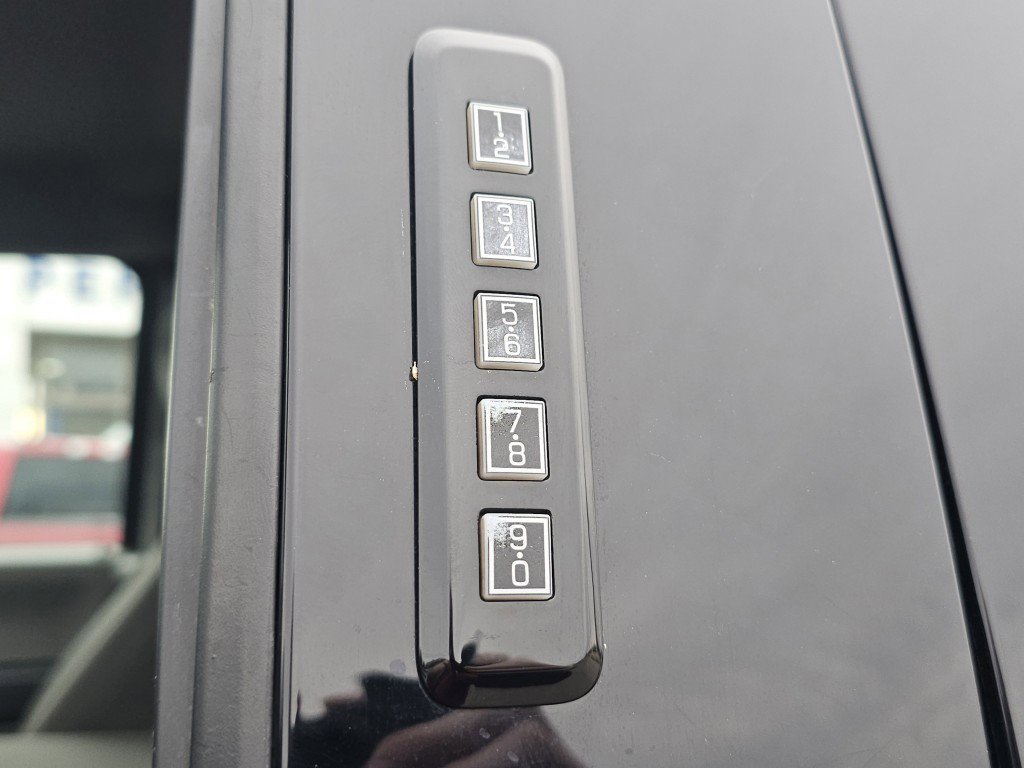 Certified 2017 Ford F250 XLT w/ XLT Value Package image 27