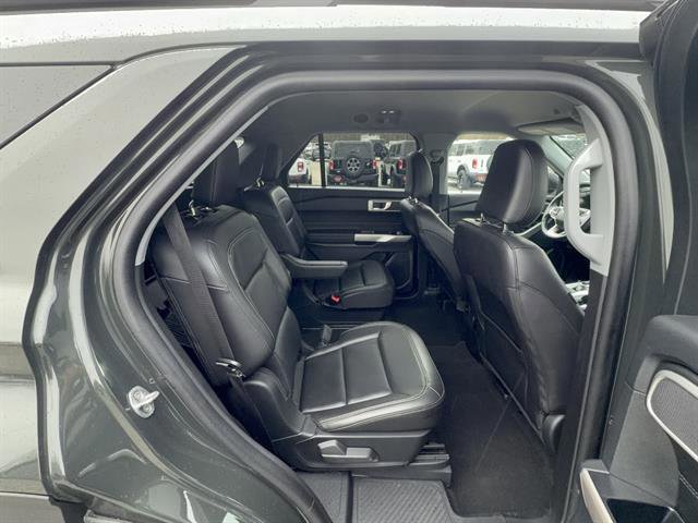 Certified 2023 Ford Explorer XLT w/ Equipment Group 202A AWD/4WD image 23