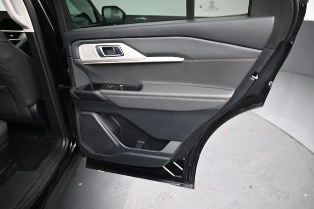 Certified 2025 Ford Explorer Active w/ Active Comfort Package AWD/4WD image 29