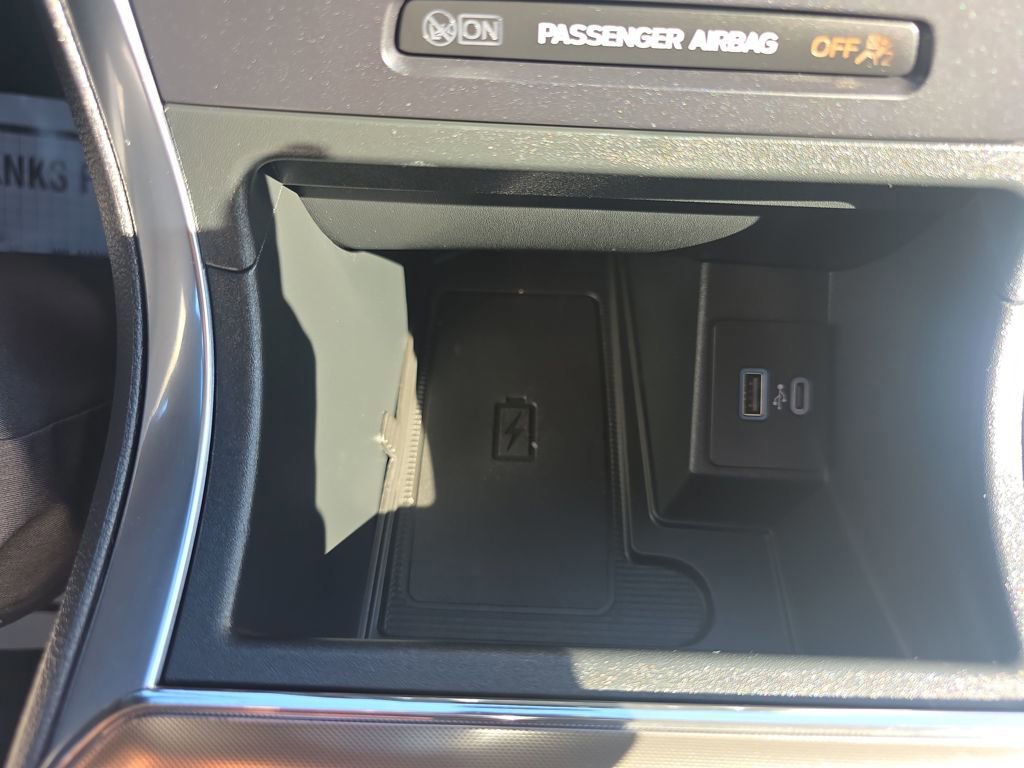 Certified 2024 Ford Edge Titanium image 32