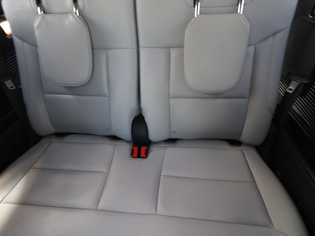 Certified 2025 Ford Explorer Platinum w/ LUX Leather Package image 15