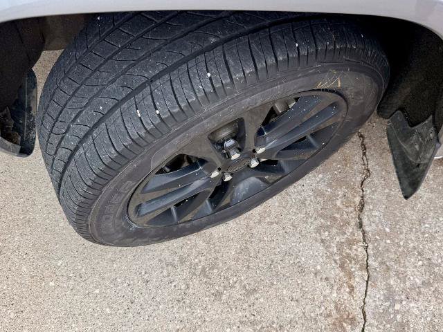 Used 2019 Jeep Grand Cherokee Altitude AWD/4WD image 36