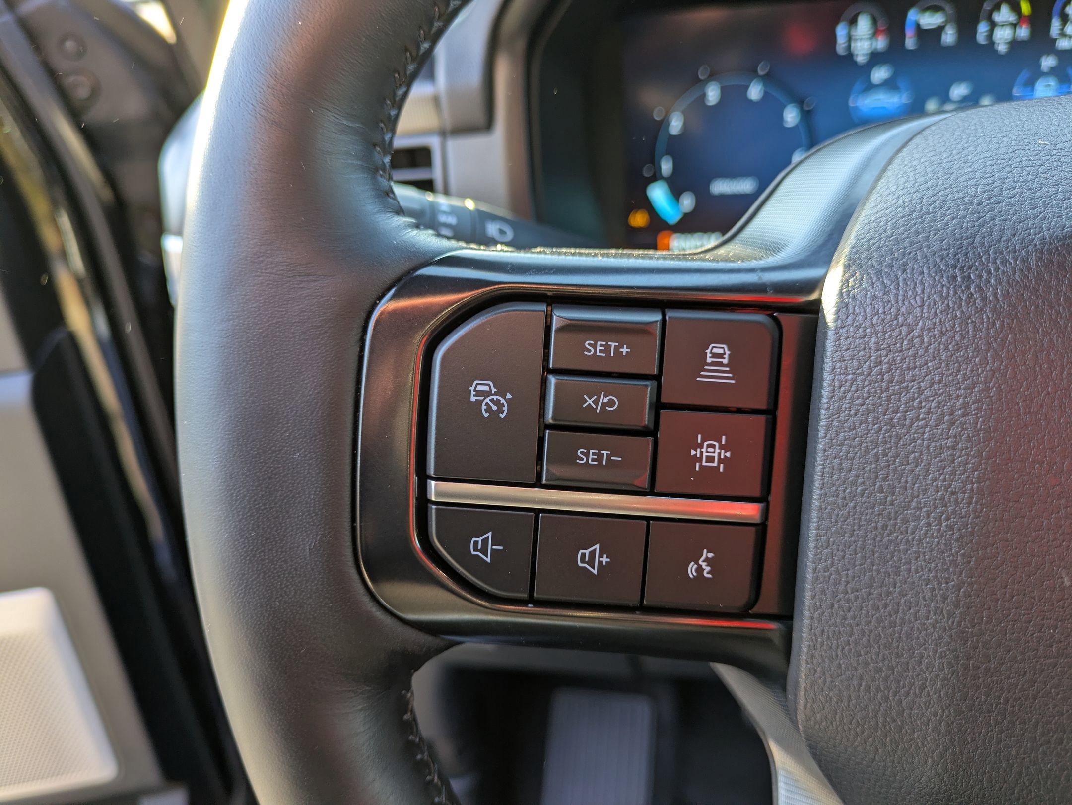 Certified 2025 Ford F150 Platinum w/ Equipment Group 702A High image 21