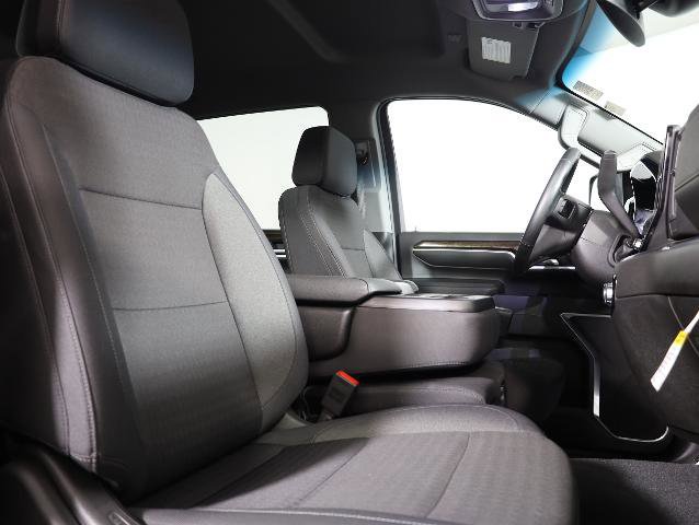 Used 2025 GMC Sierra 2500 SLE w/ SLE Value Package; image 9