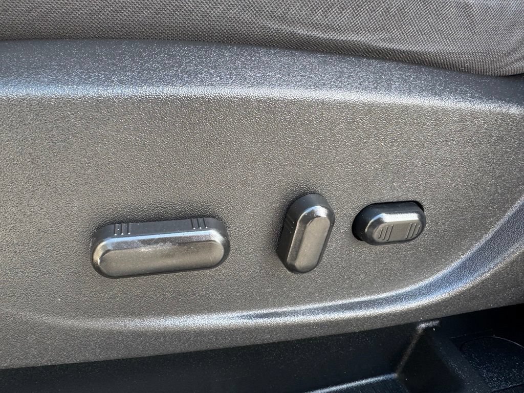 Certified 2018 Ford Escape SE FWD image 28