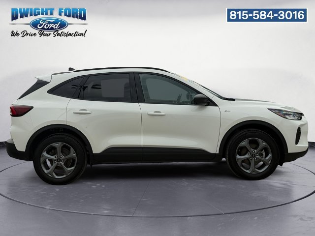Certified 2025 Ford Escape ST-Line w/ Tech Pack #1 AWD/4WD image 6